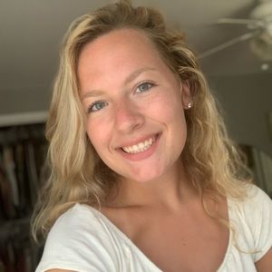 Meet your Posher, Angela